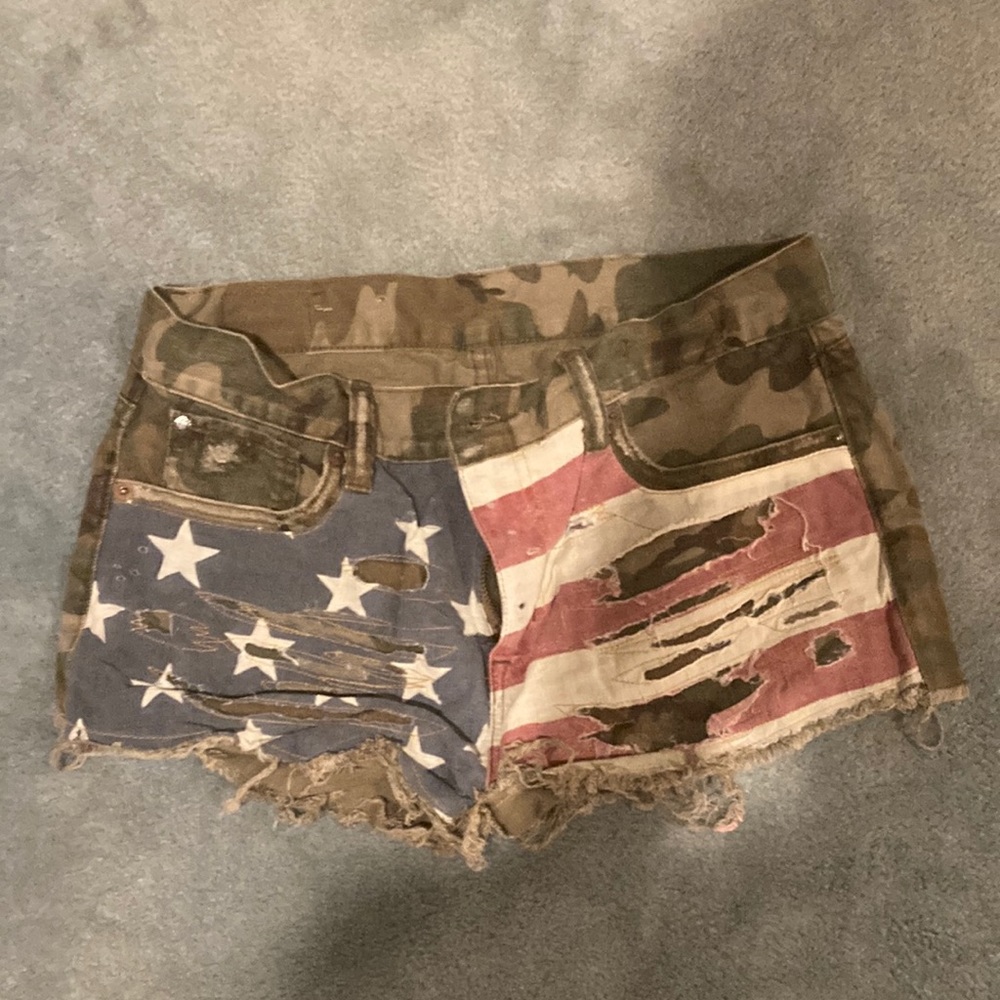 VINTAGE denim band supply Ralph Lauren camo short with American flag design
